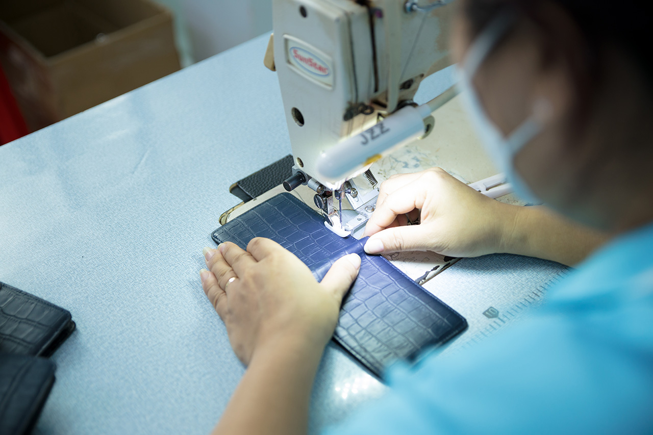 Xưởng may ví da quận 12